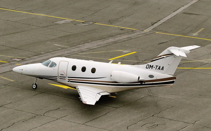 Typový výcvik na hawker premier 1a (ra390)